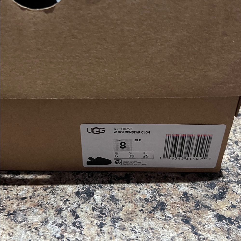 UGG Goldenstar Clog - Picture 6 of 12